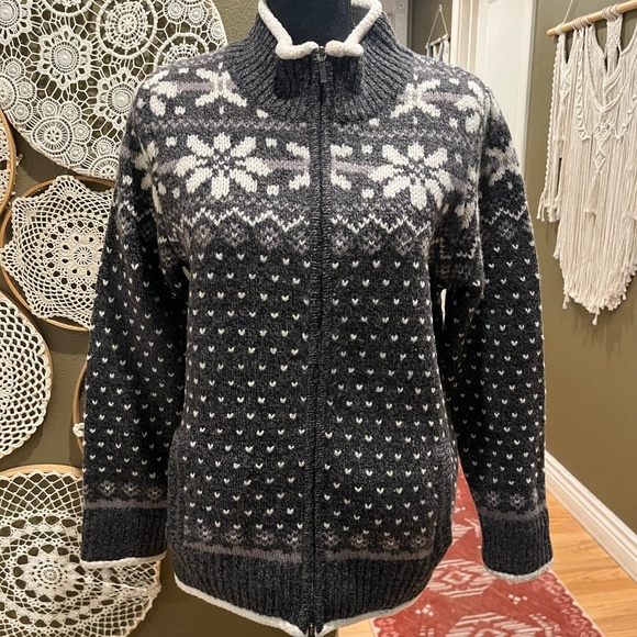 L.L. Bean 100% Lambswool Fair Isle Zip-Up Sweater Jacket – Size M - Picture 1 of 14